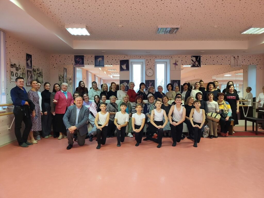 Белорусы мира в гостях в ГУО Детская хореографическая школа искусств №1 г.Минска