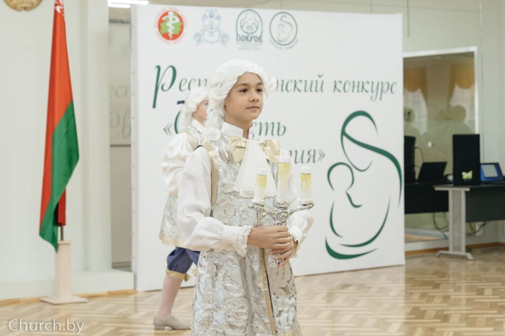 Историко-бытовой танец